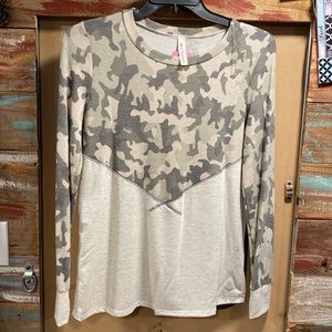 Vanilla bay, long sleeve, camo, and cream top